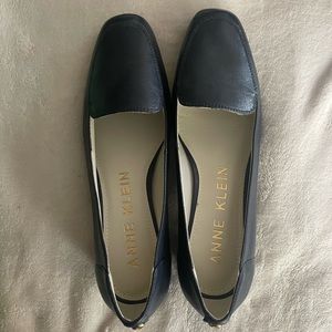 Anne Klein Navy Loafer size 8M